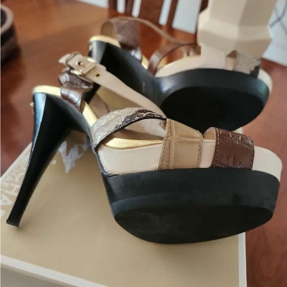 Michael Kors Niki Cross Strap Snake/leather Bone color platform 5 in heels - Picture 6 of 9